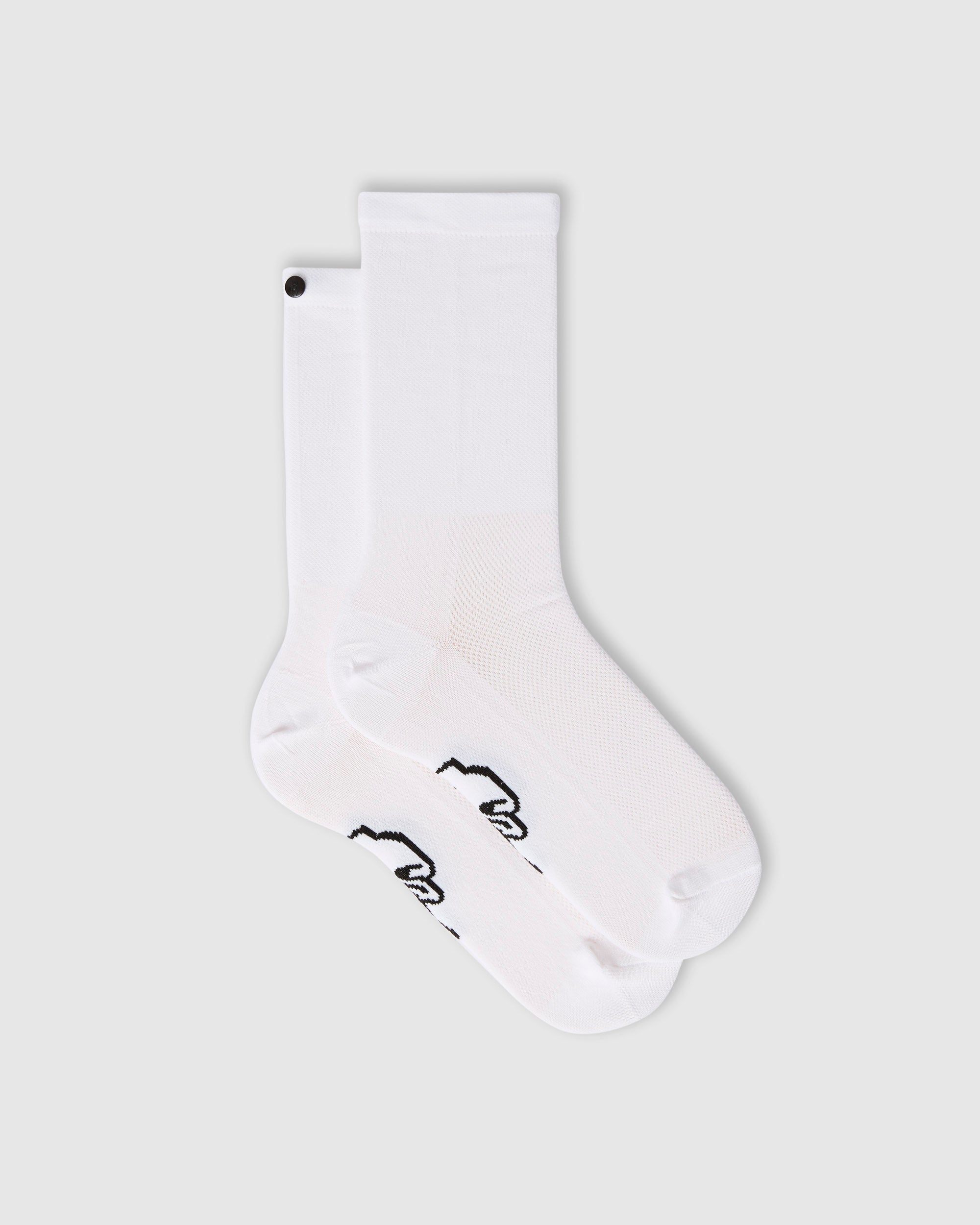 #002 CLASSIC WHITE