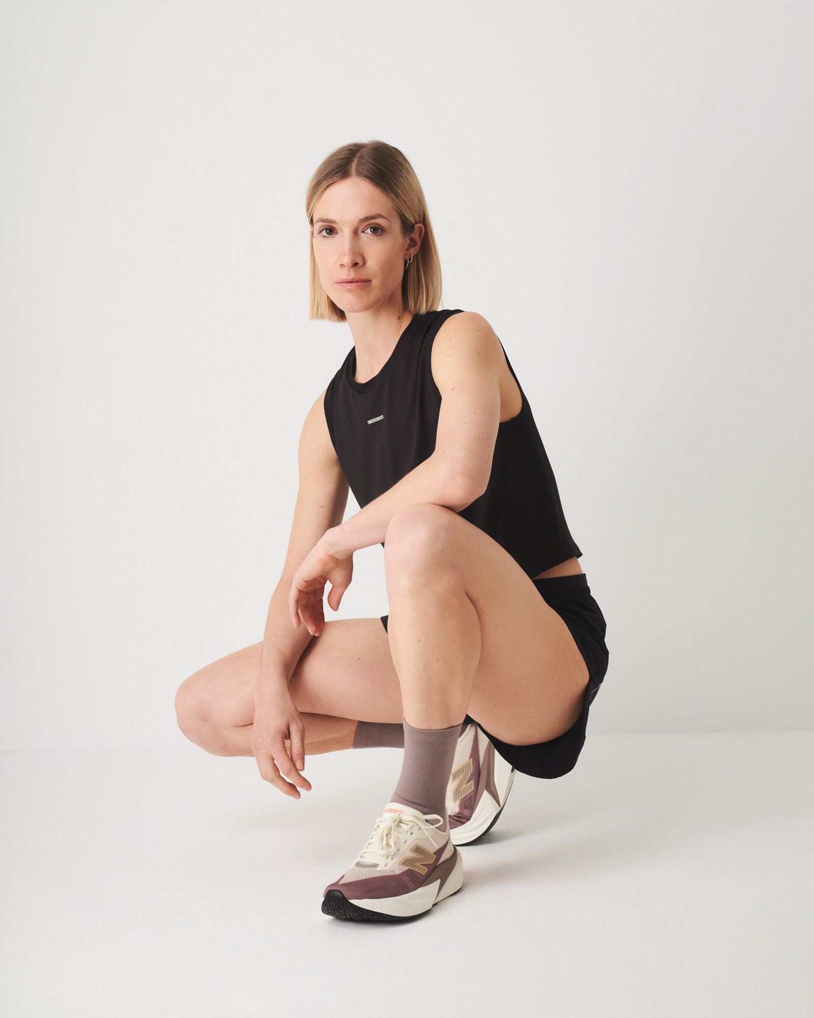 #ROAD CROP TOP DAMEN BLACK