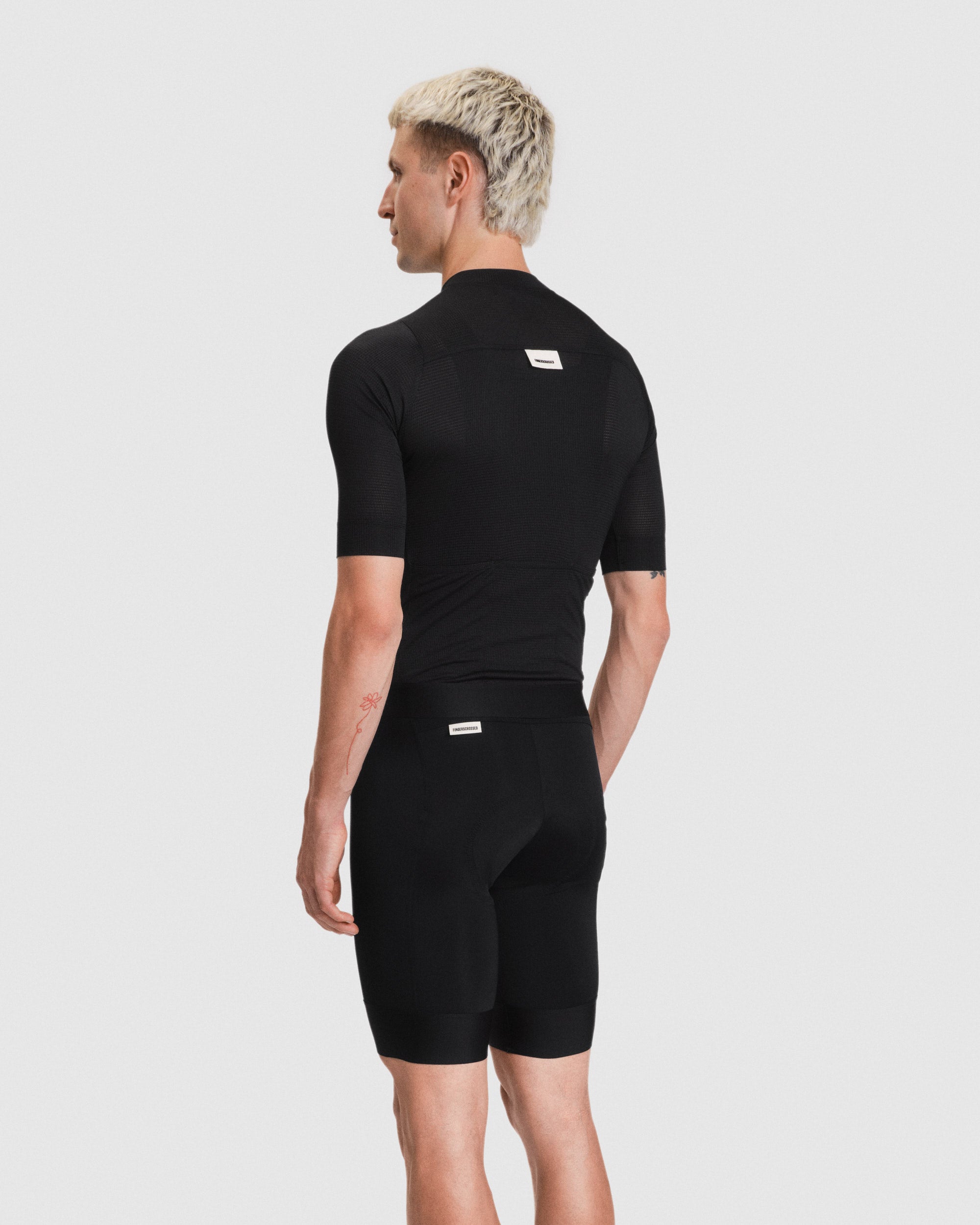 #ROAD JERSEY SUPER LIGHT HERREN BLACK