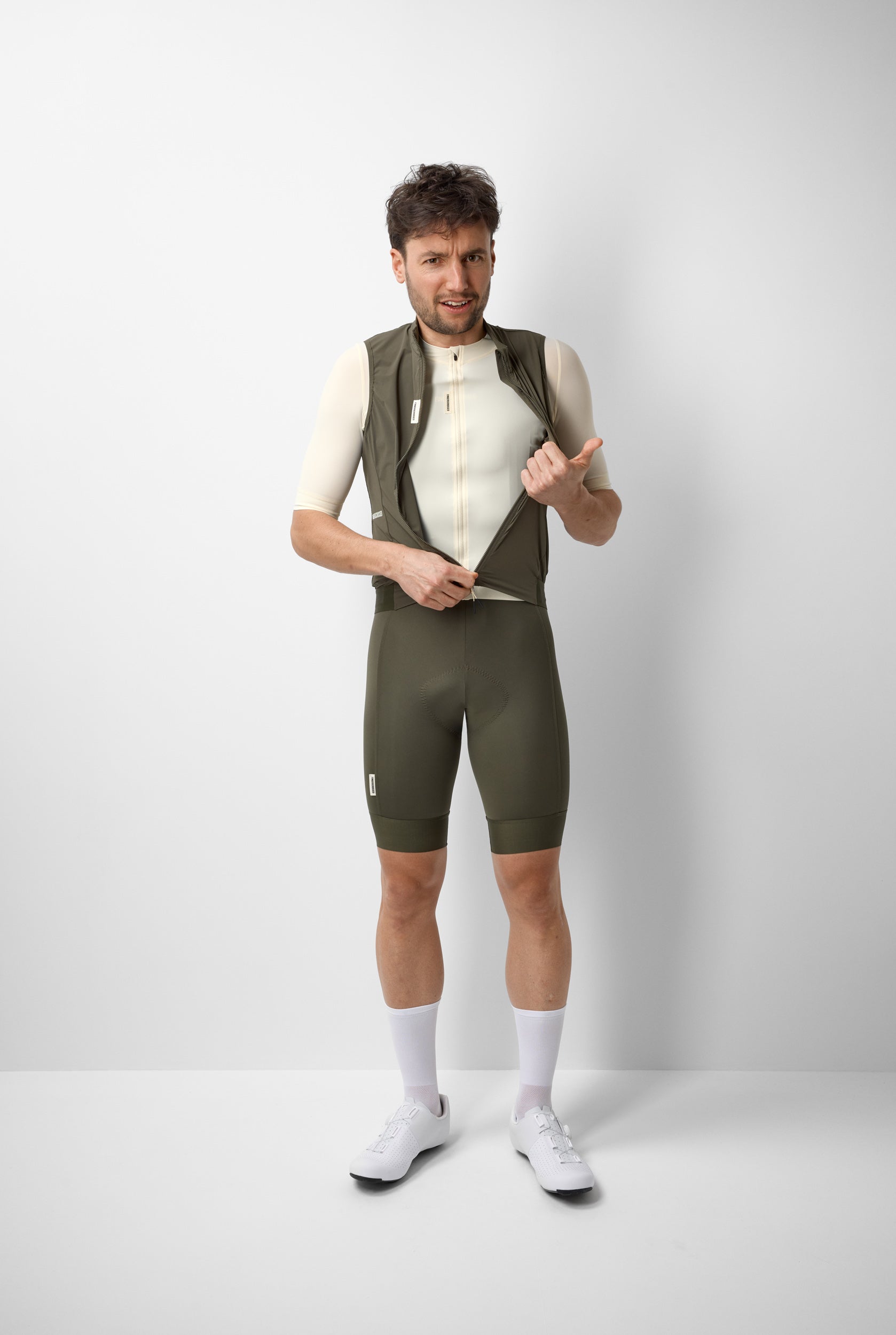 #ROAD WIND VEST HERREN OLIVE