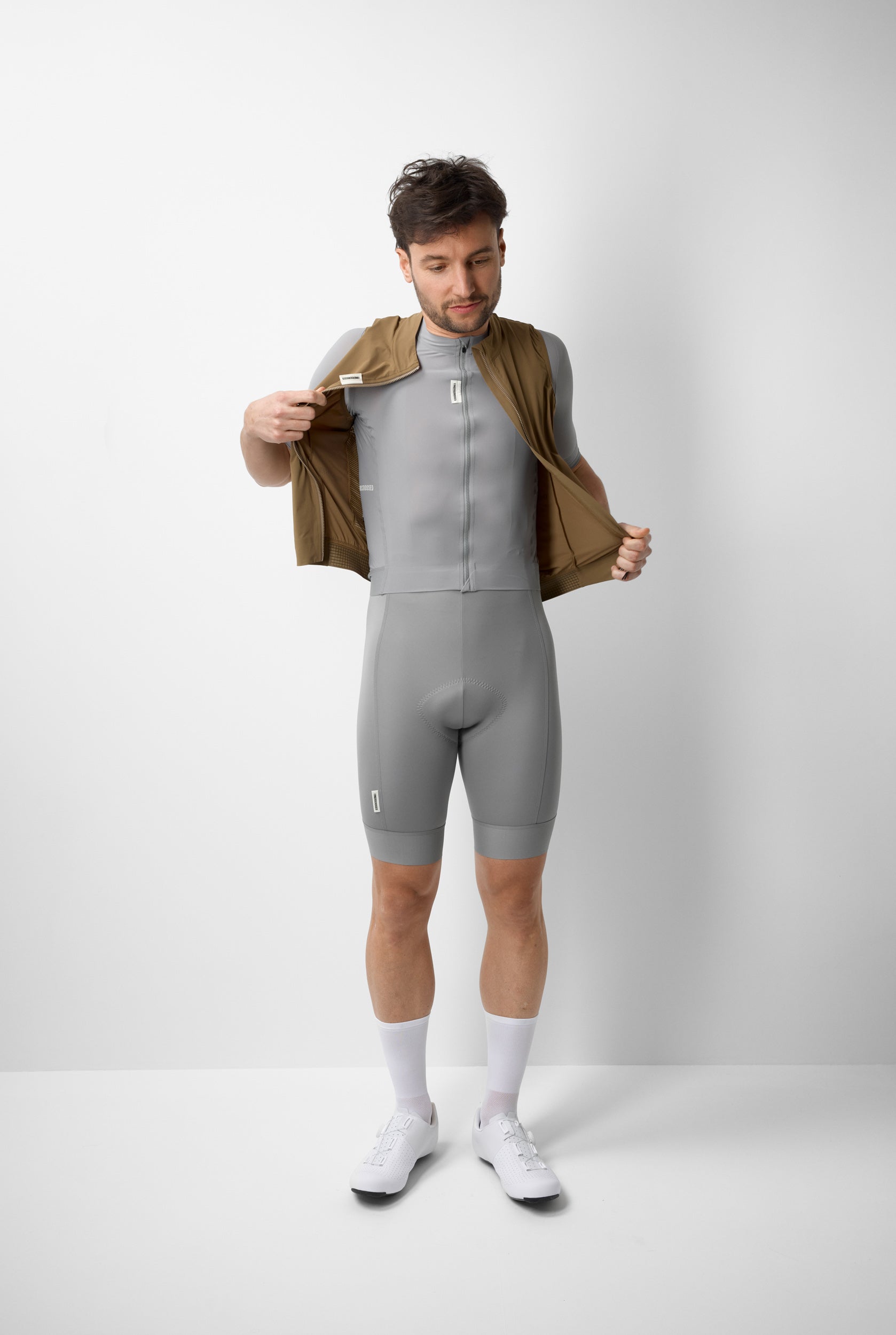 #ROAD WIND VEST MEN WALNUT