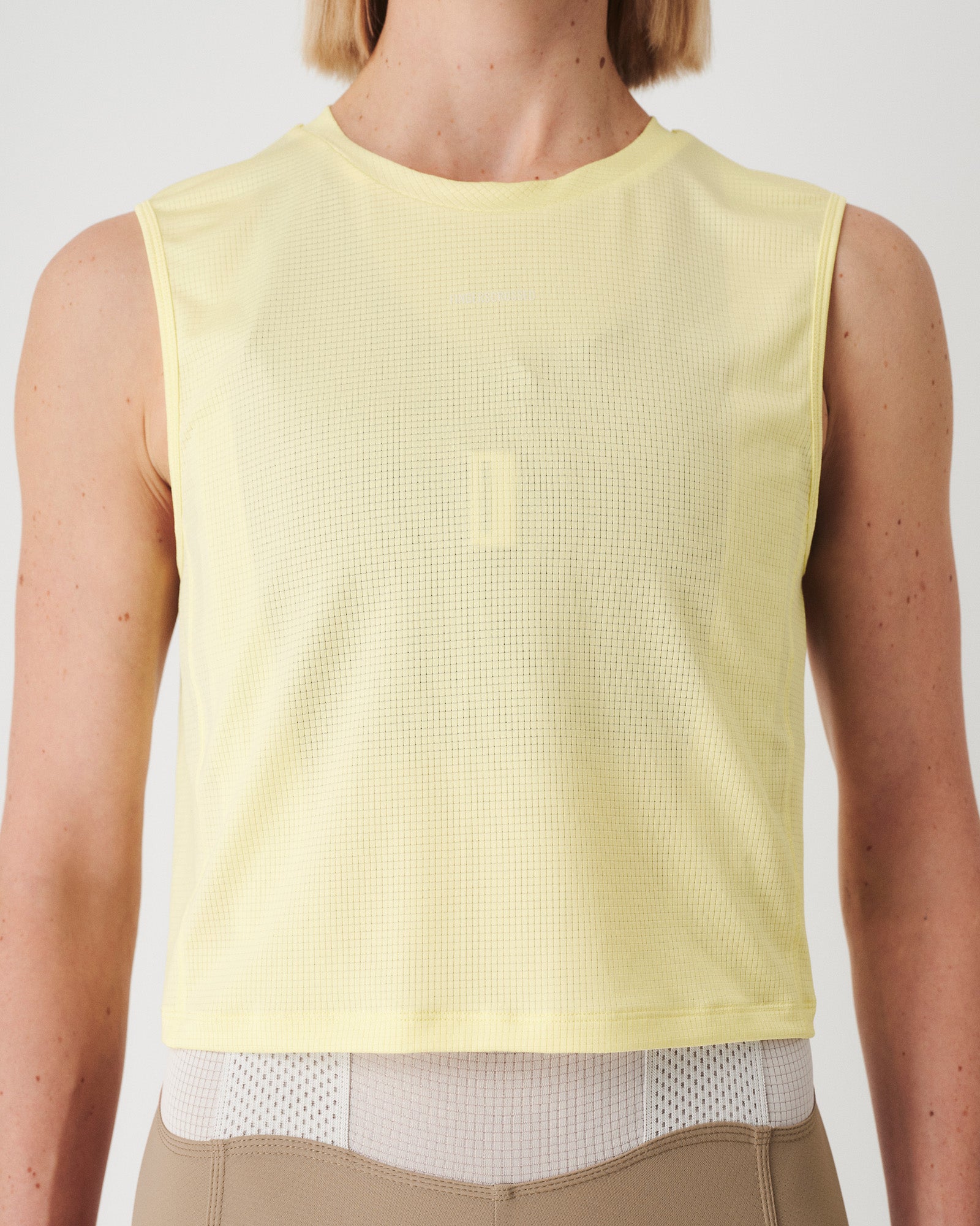#ROAD CROP TOP DAMEN BUTTER YELLOW