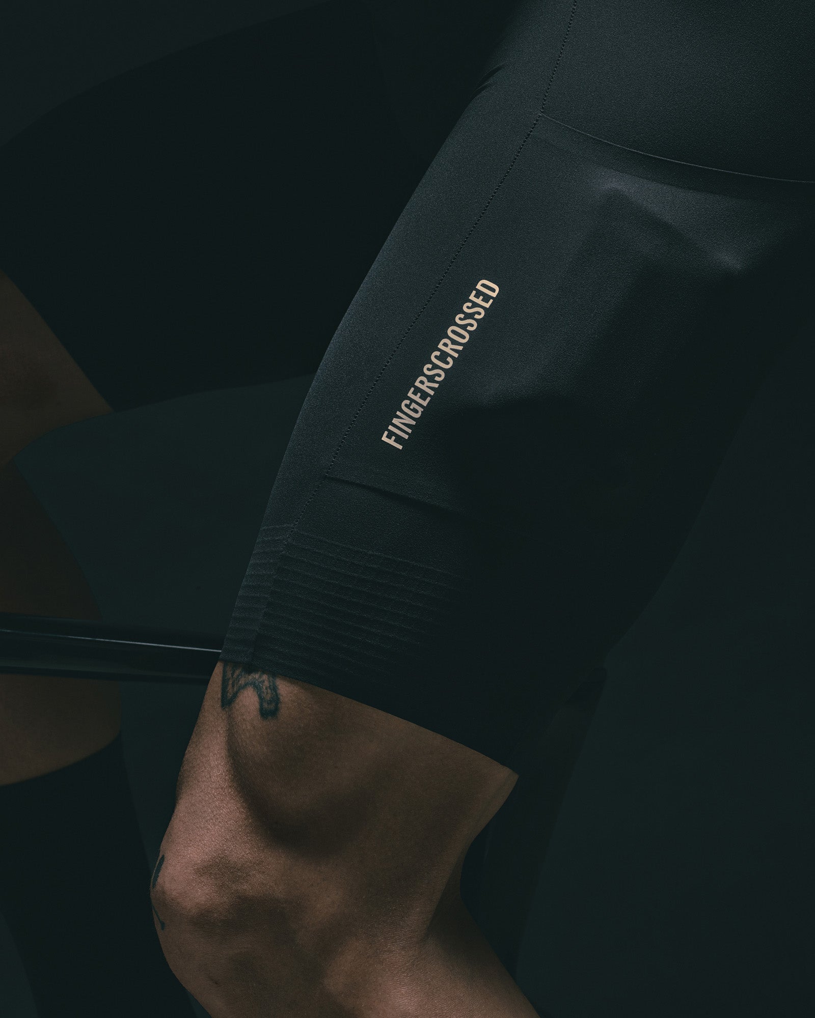 #COMPANION BIB MEN BLACK