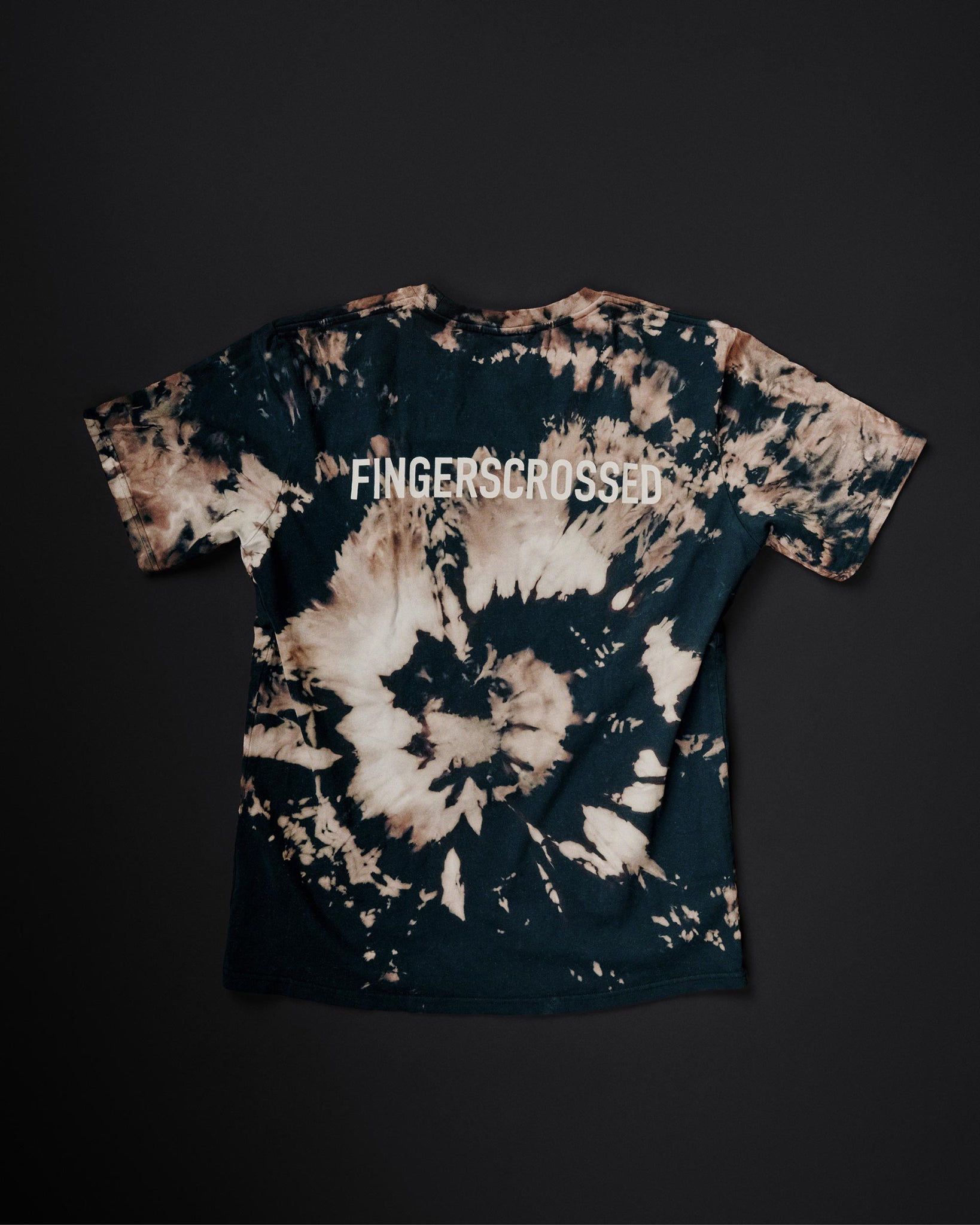 #TEE CLASSIC FINGERSCROSSED BLEACH