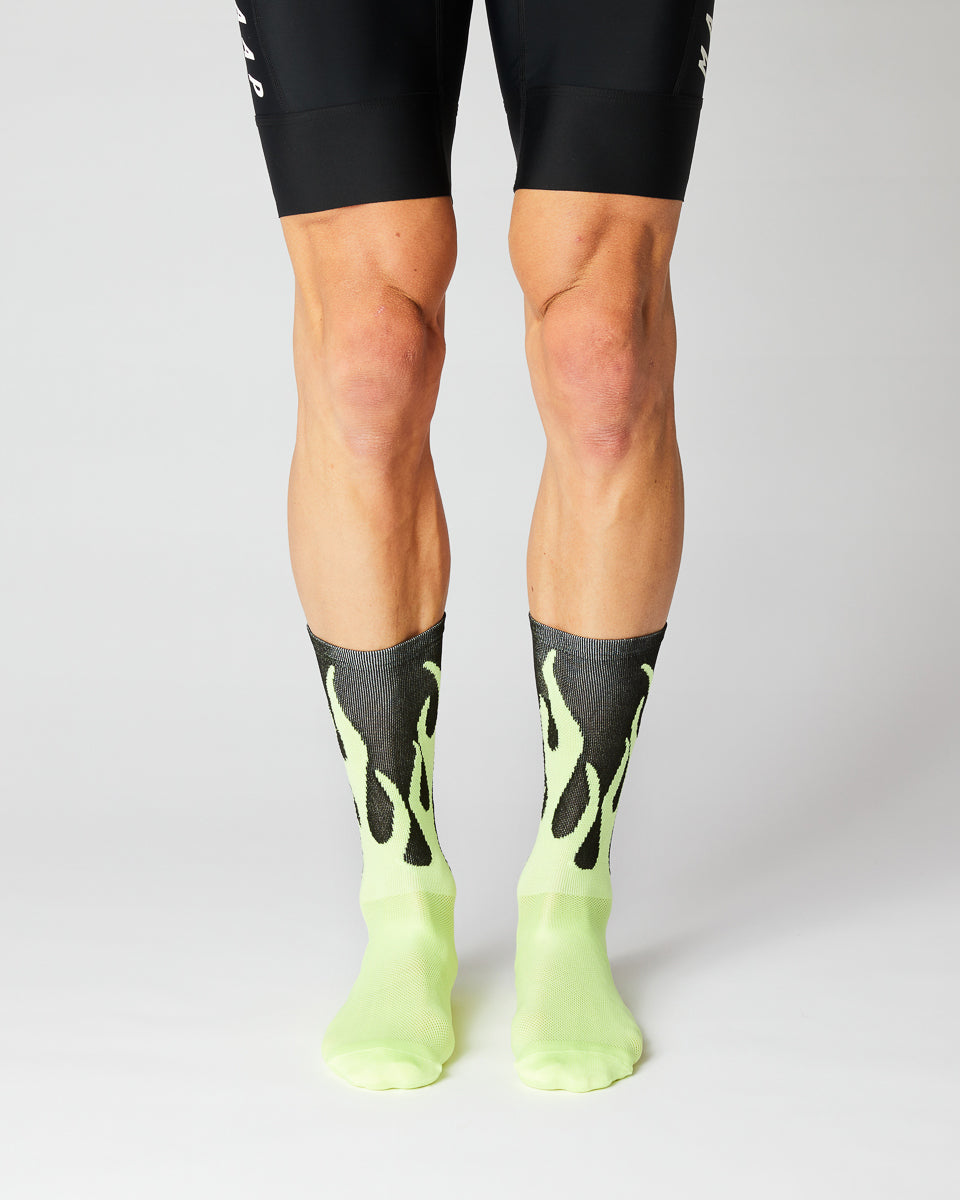 #11_08 FLAMES - BLACK / NEON