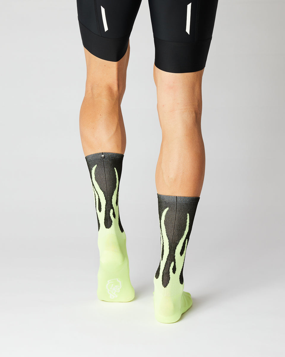 #11_08 FLAMES - BLACK / NEON